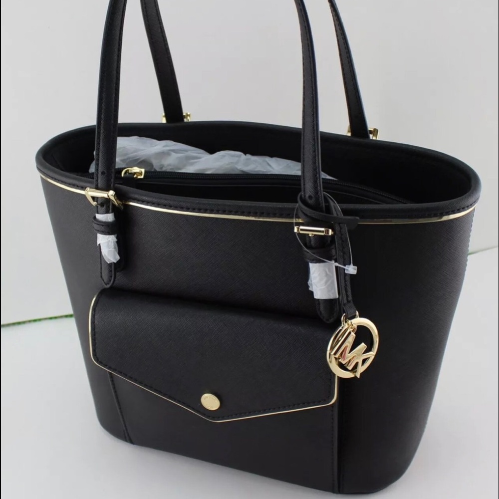 NEW Michael Kors purse!